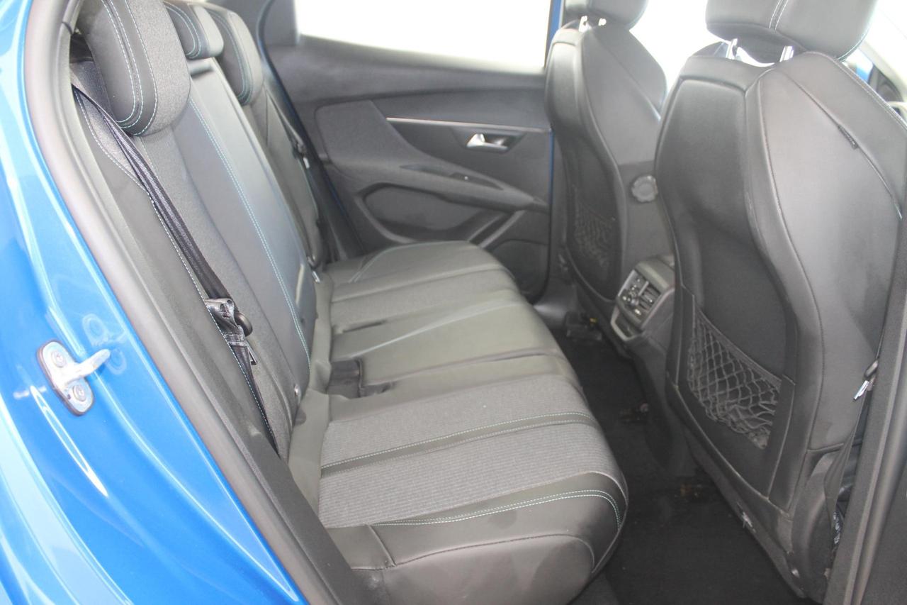 Peugeot 3008 1.5 bluehdi Active Pack 130 Cv. EAT8