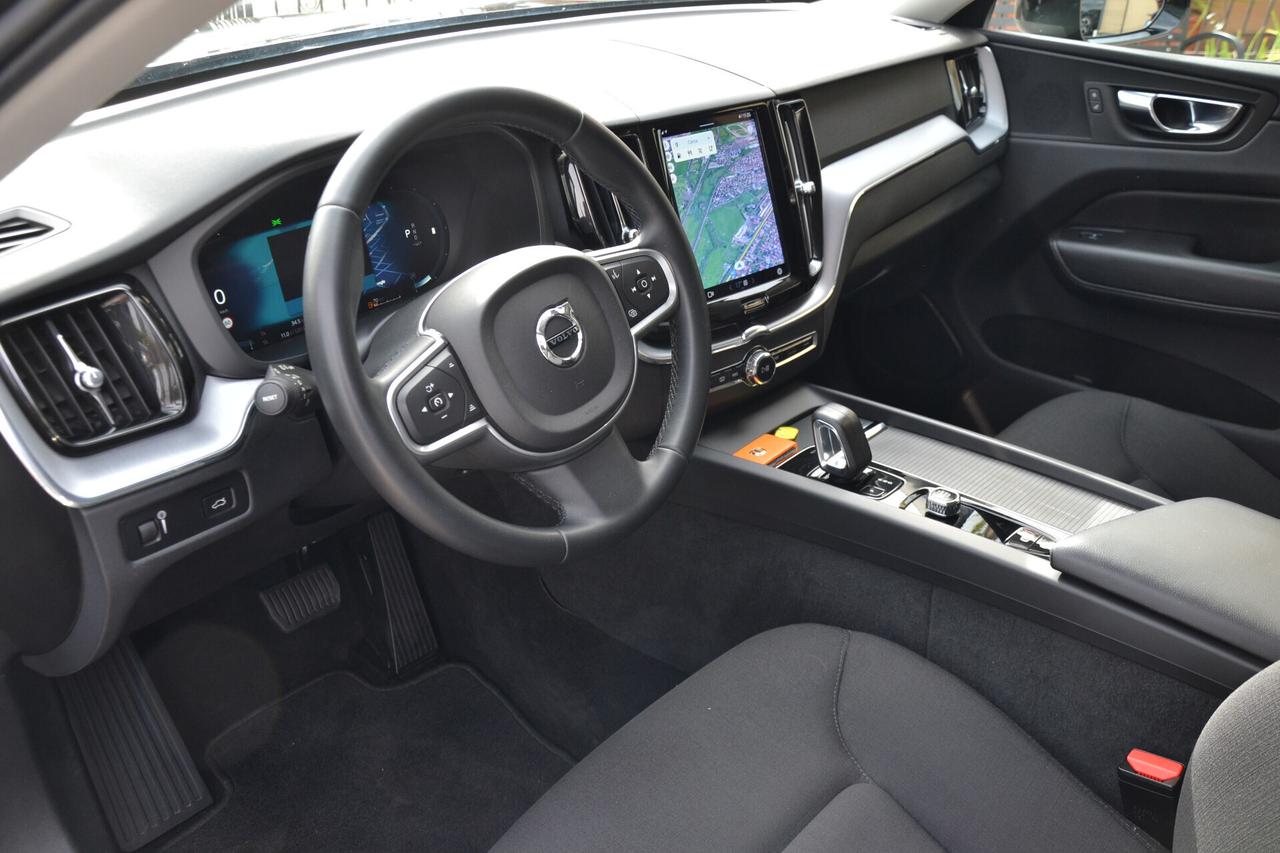 Volvo XC 60 2.0 197CV AWD HYBRID/DIESEL AUT.+FULL LED+RCAM+NAV