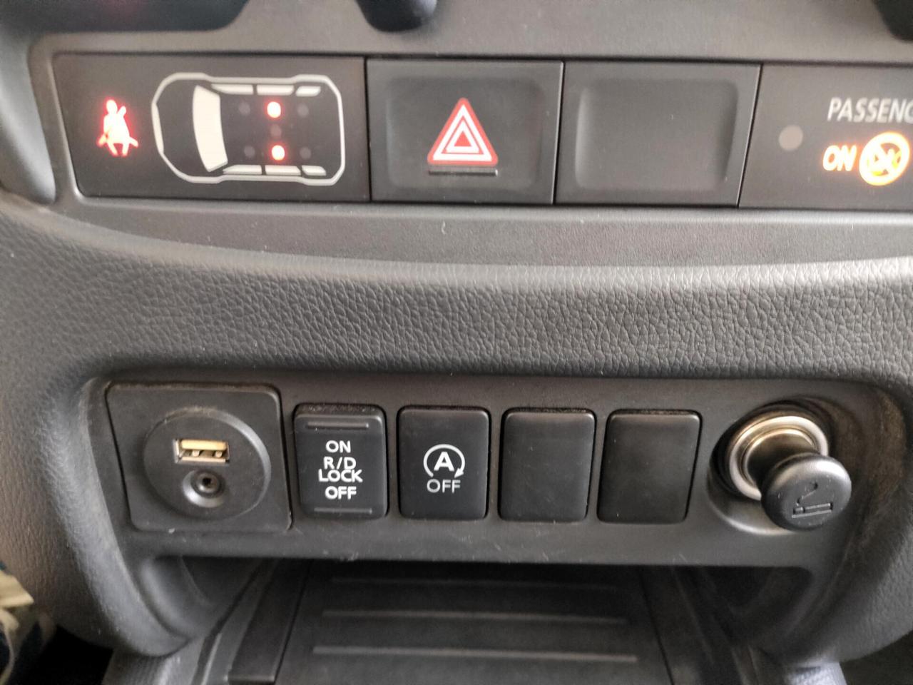 Mitsubishi L200 2.3 TD Pick up 4x4 Iva compresa