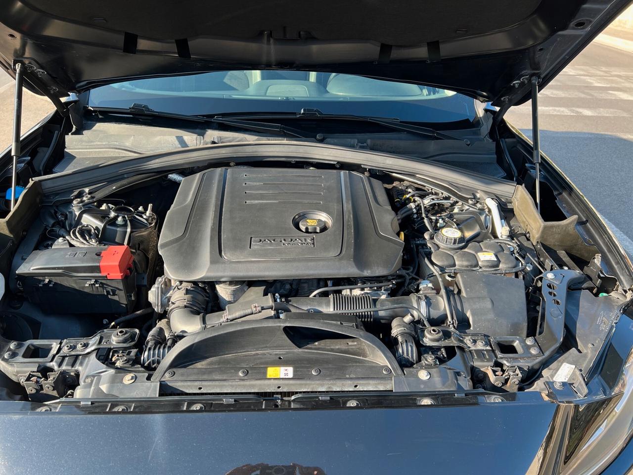Jaguar F-Pace 2.0 diesel 180 cv 2018