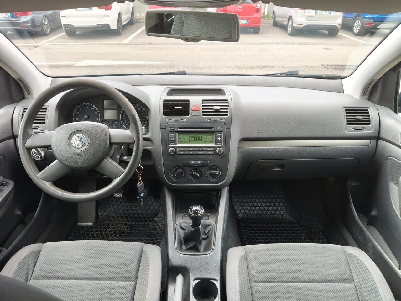 Volkswagen Golf 1.6 16V FSI 5p. Comfortline