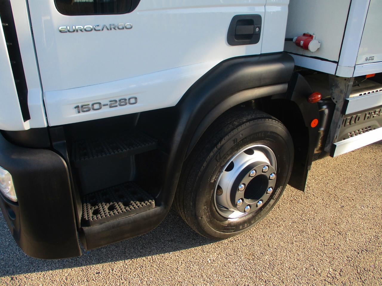 IvecoEUROCARGO 160/28 E6 FRIGO+PEDANA FRC 19 PEDANE