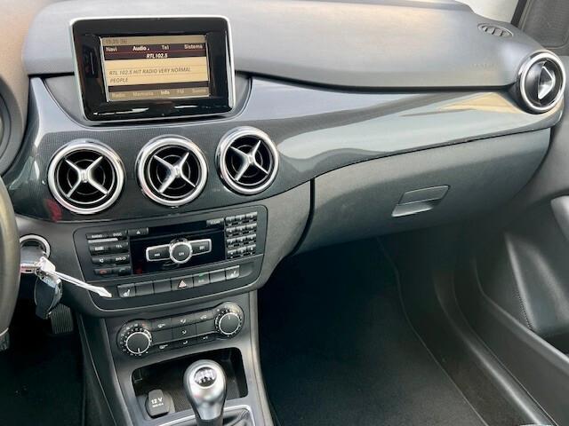 Mercedes-Benz B 180 BlueEFFICIENCY 2012