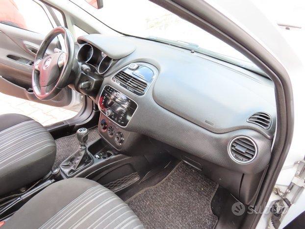 Fiat PUNTO EVO 1.4 BENZINA MOTORE RIGENERATO 2011