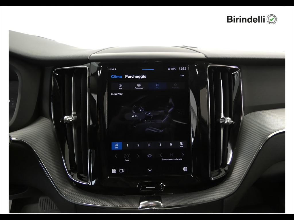 VOLVO XC60 (2017-->) - XC60 B4 (d) AWD automatico Plus Dark