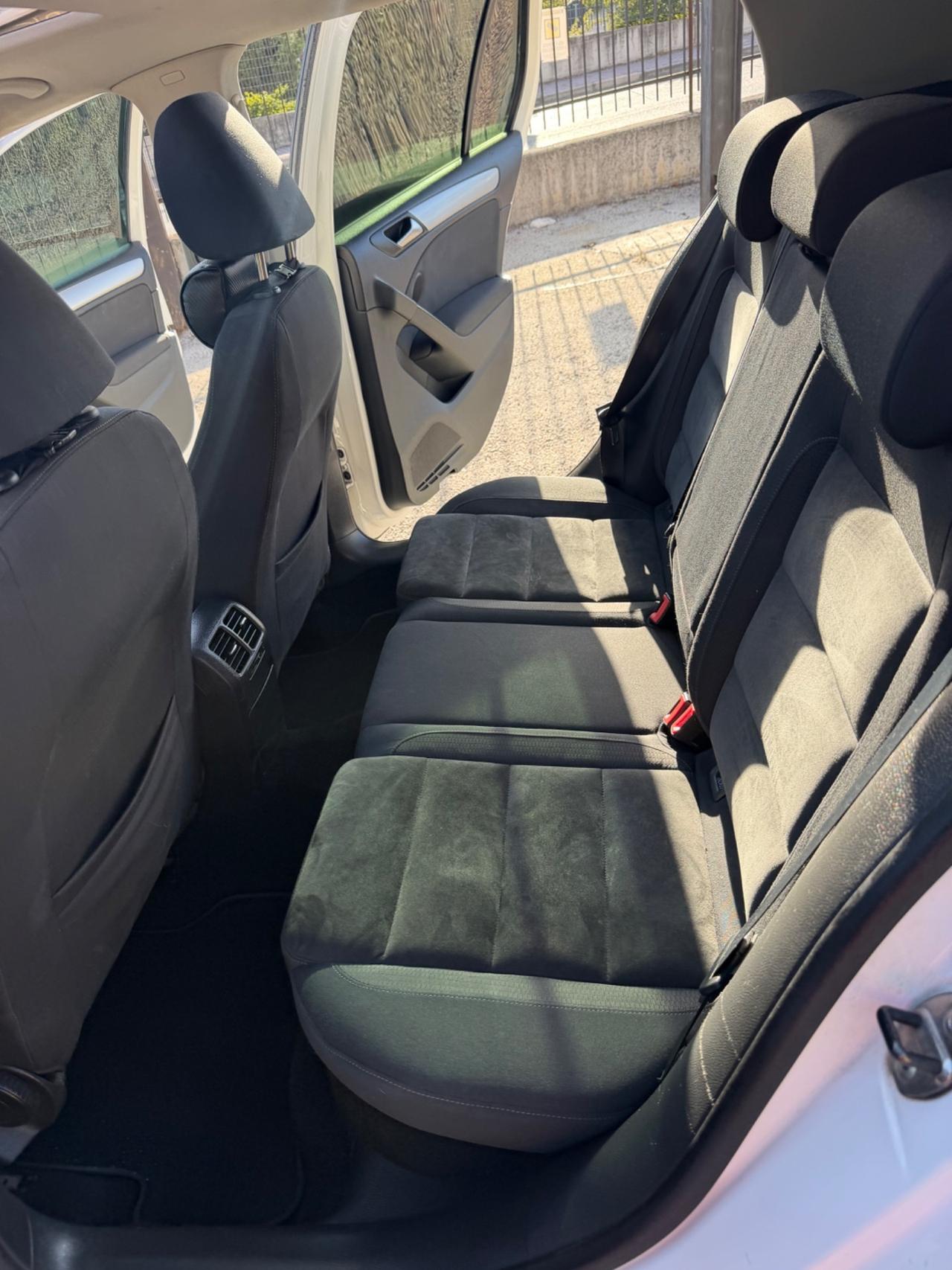Volkswagen Golf 6 1.6 TDI DPF 5p. Highline