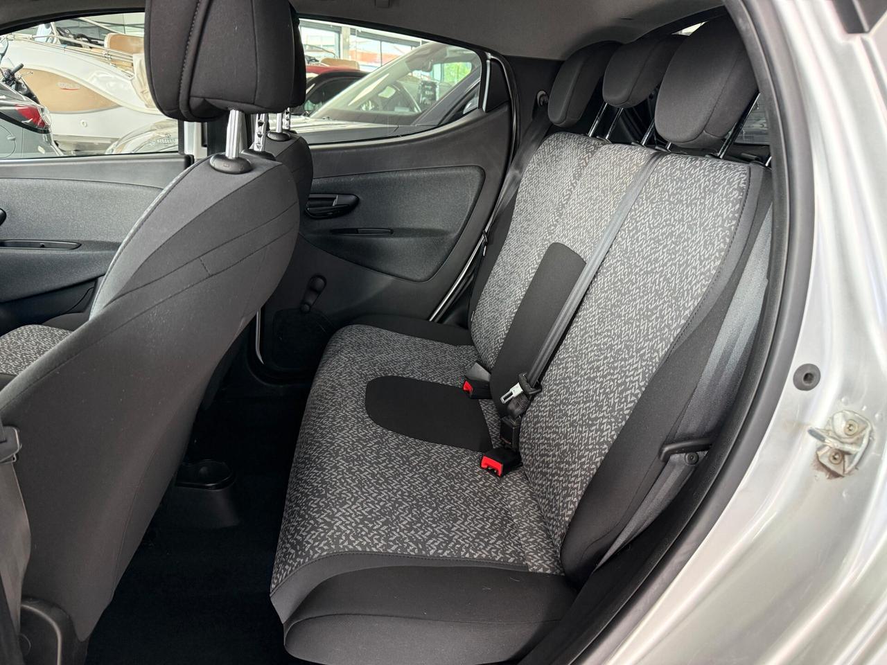 Lancia Ypsilon 1.2 69 CV GPL Ecochic Elefantino Blu
