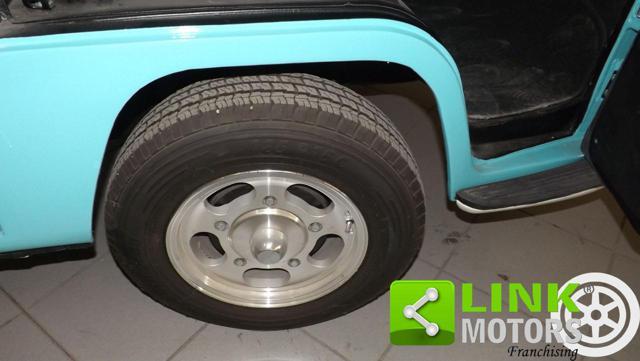 VOLKSWAGEN T2 26B1 con cassone completamente restaurato