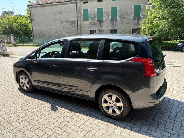 PEUGEOT 5008 1.6 HDi 112CV Business 7 POSTI OK NEOPATENTATO