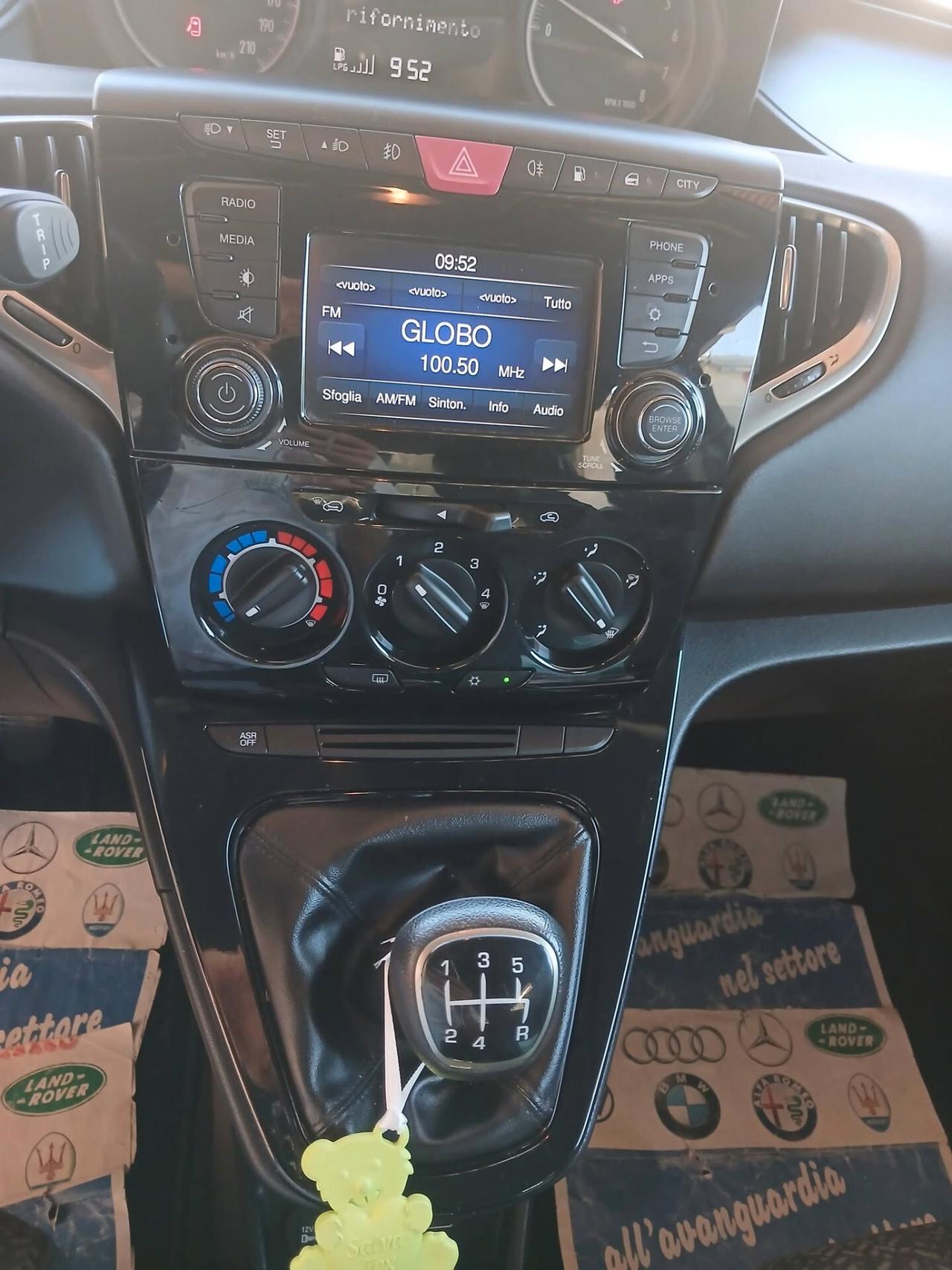 Lancia Ypsilon 1.2 69 CV 5 porte GPL Ecochic Gold