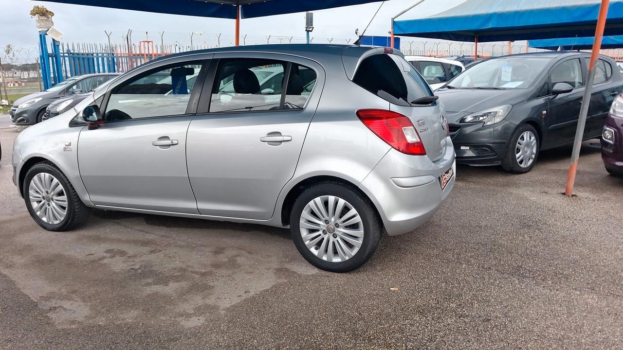 Opel Corsa 1.2 benzina gpl