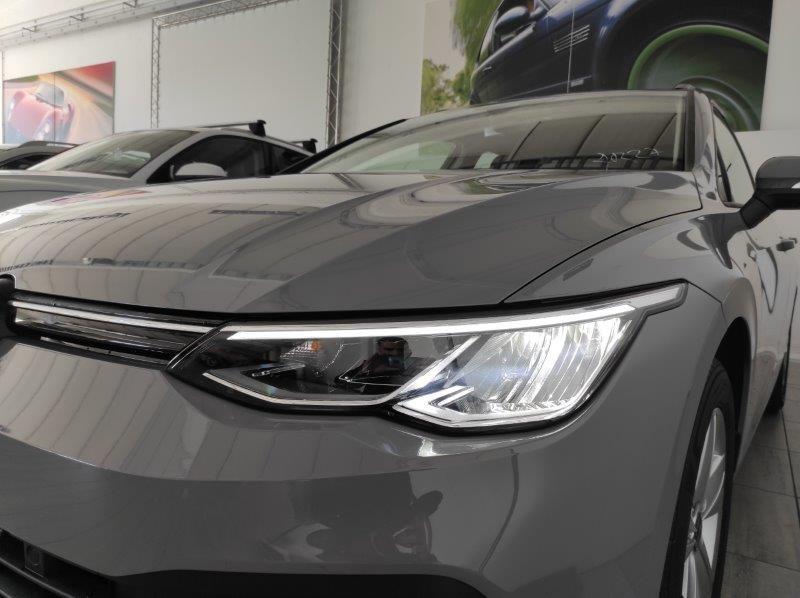 VOLKSWAGEN Golf 8ª serie - Golf Variant 1.0 eTSI EVO DSG Life