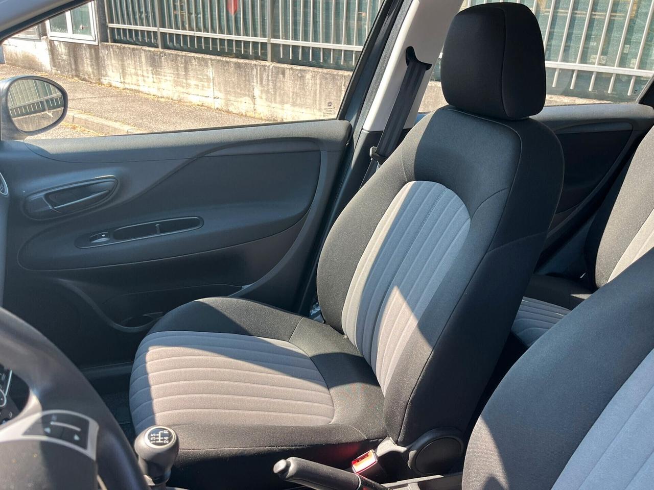 Fiat Punto 1.2 8V 5p solo 22.000 km