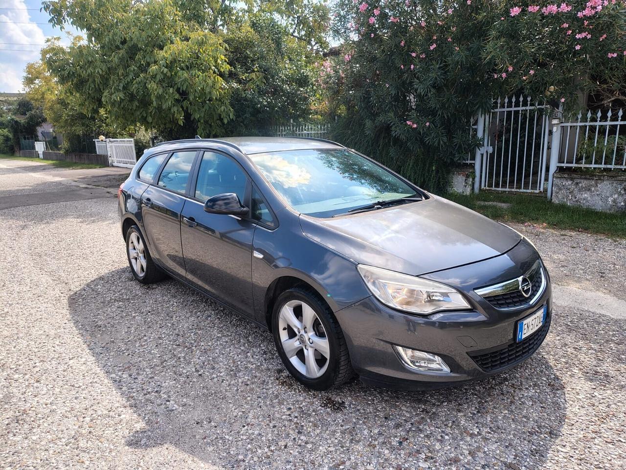 Opel Astra 1.7 CDTI 125CV Sports Tourer Cosmo