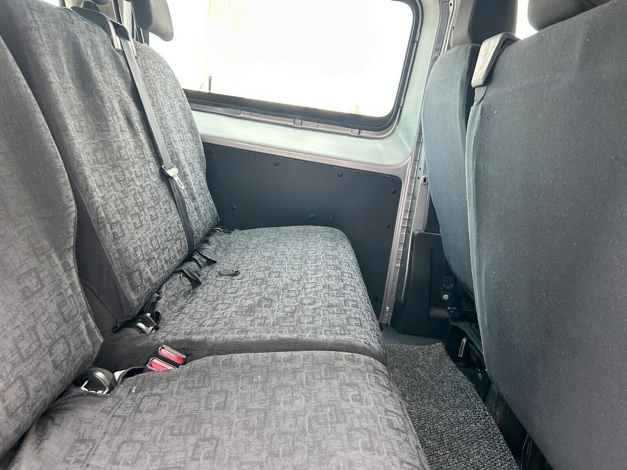 Opel Vivaro 2.0 Diesel 145 CV PL-SL-TN 9 posti SPOTICAR