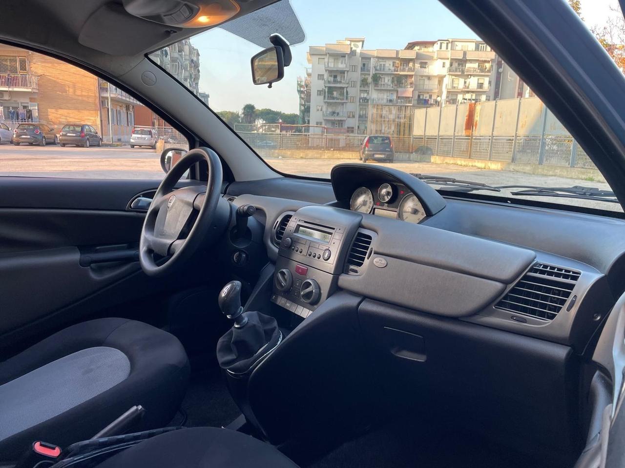 Lancia Ypsilon 1.2 Argento