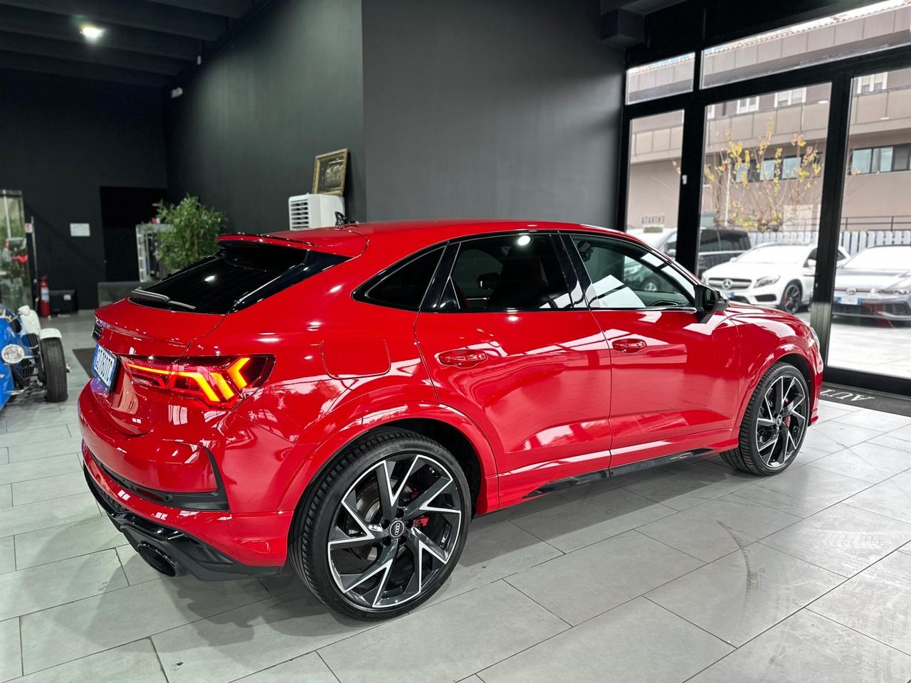 Audi Q3 RS SPB quattro S tronic identity black