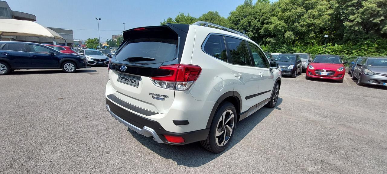 Subaru Forester 2.0 e-Boxer Lineartronic Premium