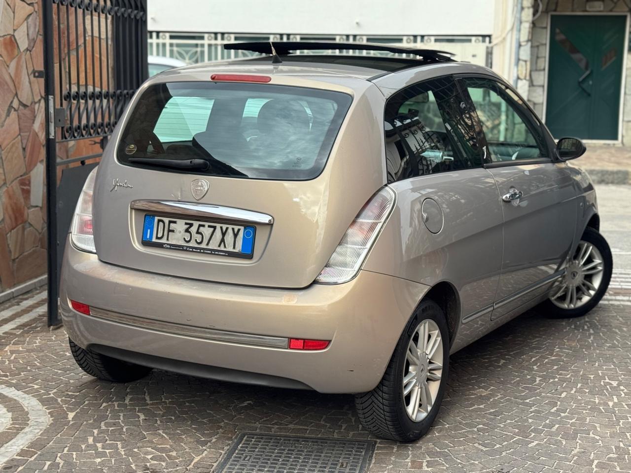 Lancia Ypsilon 1.2 Oro Giallo
