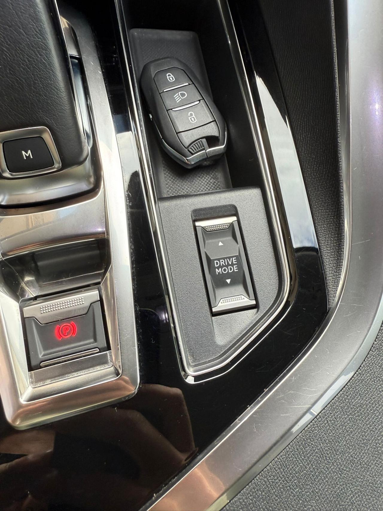 Peugeot 3008 HDi 130 S&S EAT8 Allure Pack...