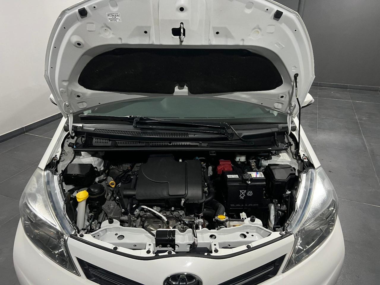 Toyota Yaris 1.0 5 porte Sol