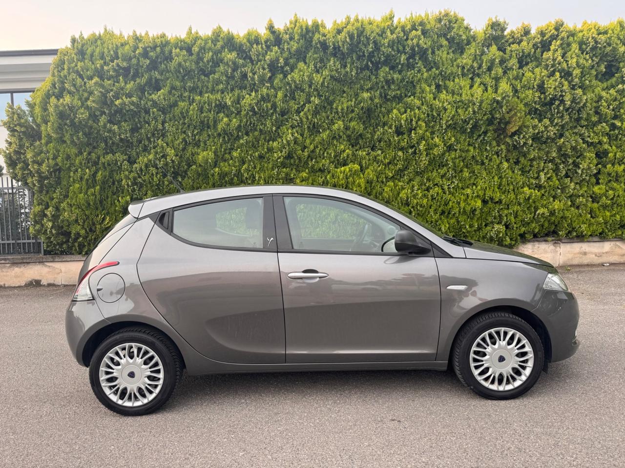 Lancia Ypsilon 1.2 benzina, euro 6b, anno 2016, ok neopatentati!
