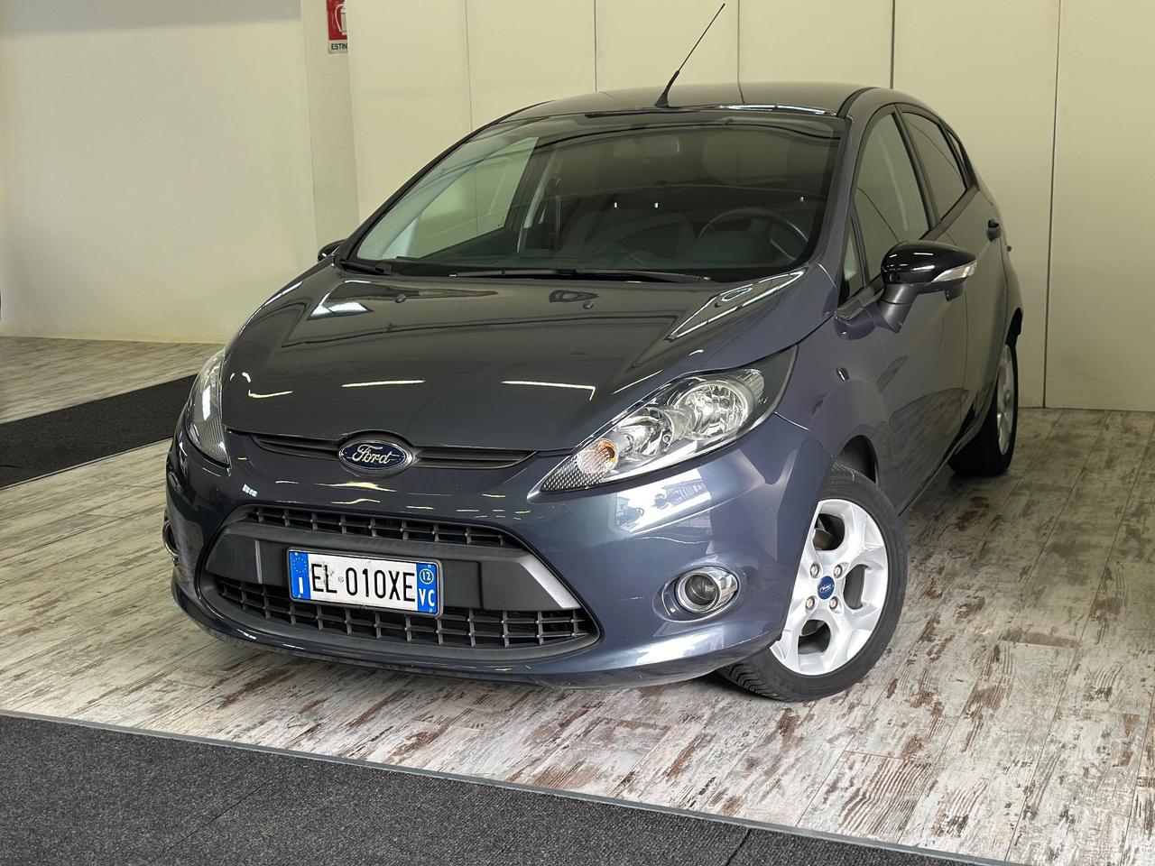Ford Fiesta 1.2 Benzina 5 porte Titanium Ok Neopatentati
