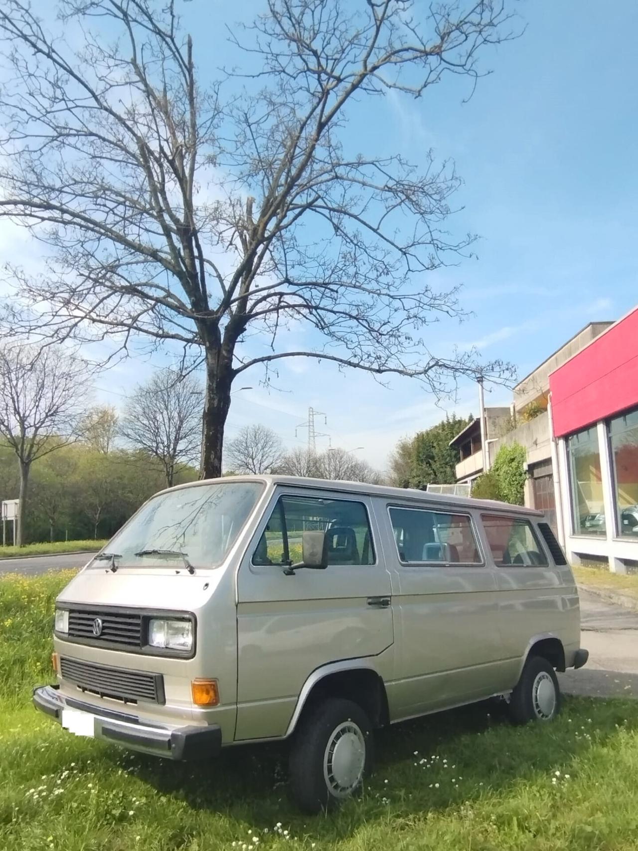 Volkswagen Caravelle SYNCRO 1.9 GL Benzina 8 posti