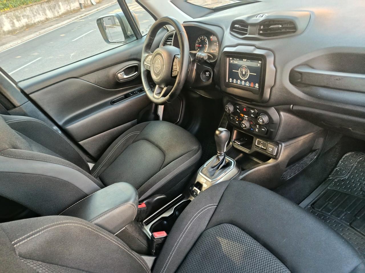 Jeep Renegade 1.6 Mjt DDCT 120 CV Business