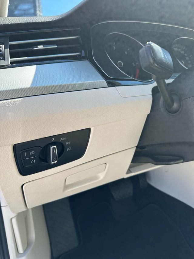 VOLKSWAGEN Passat Variant 2.0 TDI DSG Executive BlueMotion Tech.