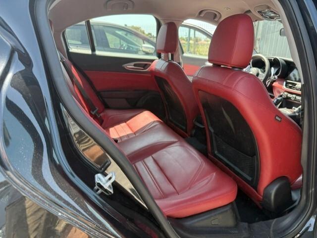 Alfa Romeo Giulia 2.2 Turbodiesel 210 CV AT8 AWD Q4 Veloce