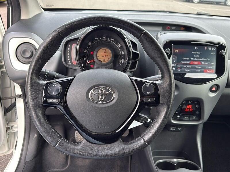 Toyota Aygo Aygo Connect 1.0 VVT-i 72 CV 5 porte x-fun