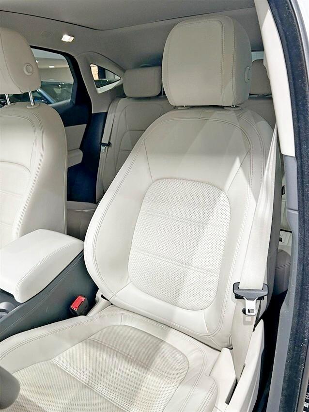 Jaguar E-Pace 2.0D 180 CV AWD aut. R-Dynamic SE