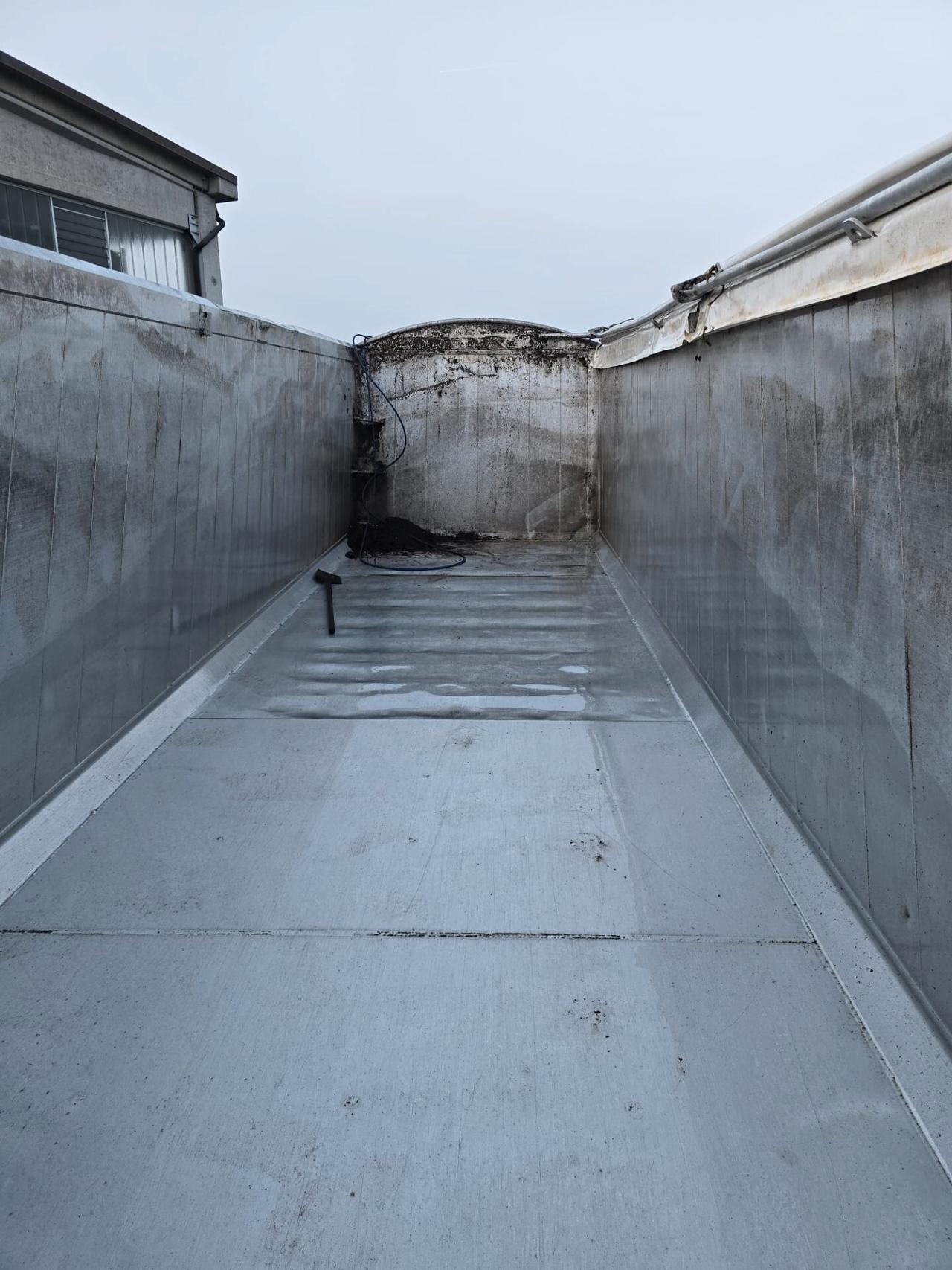 Semirimorchio vasca ribaltabile MENCI