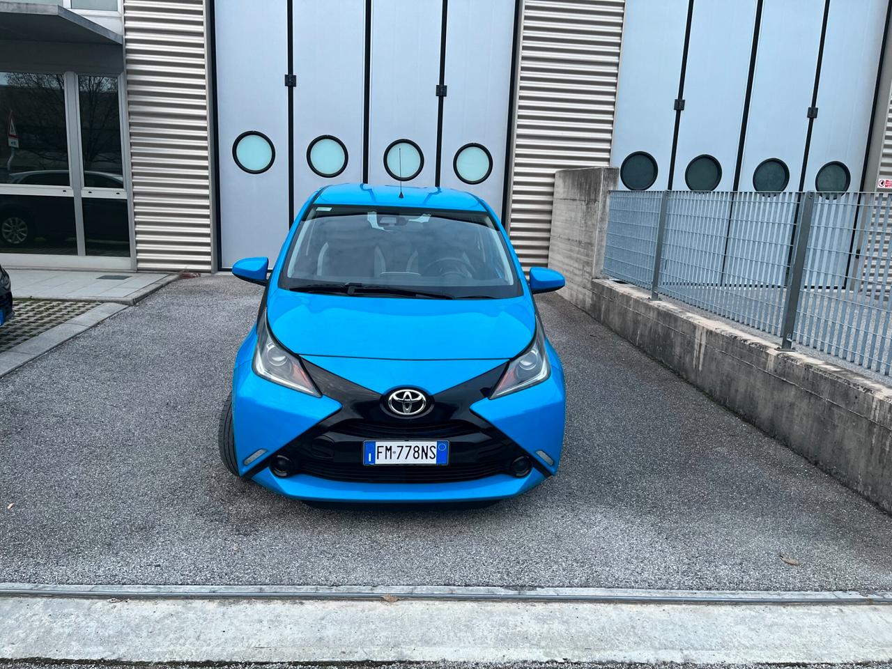 Toyota Aygo 1.0 VVT-i 69 CV 5 porte x-cool TSS