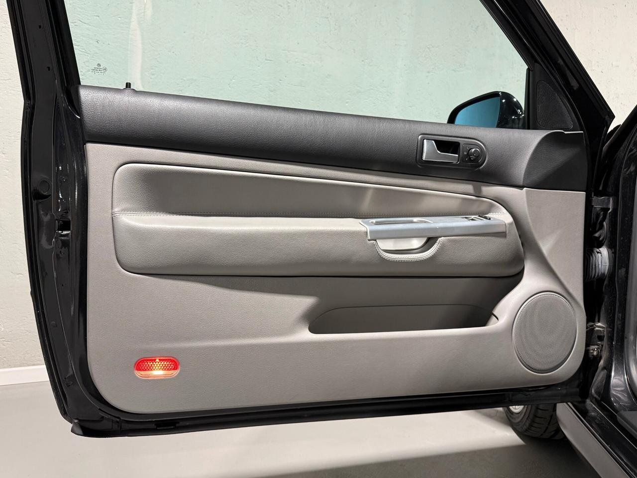 Volkswagen Golf 3.2 V6 cat 3 porte R32