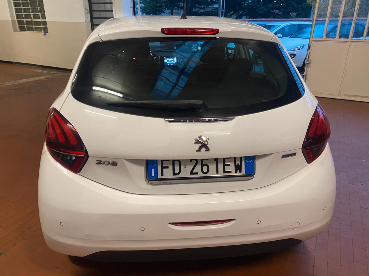 Peugeot 208 PureTech 82 5 porte Allure