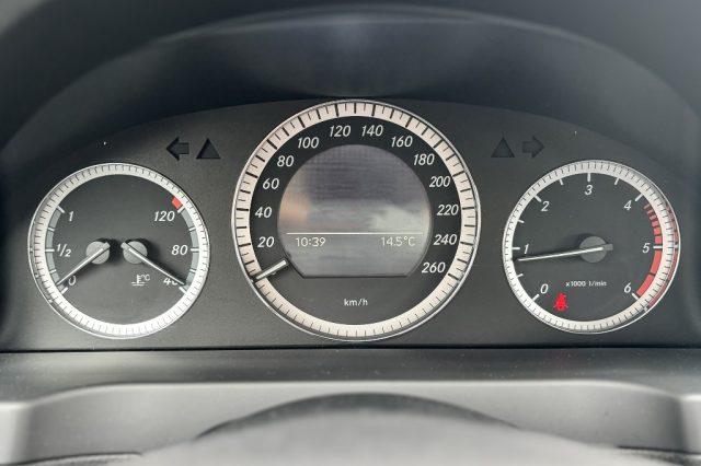 MERCEDES-BENZ C 220 CDI BlueEFFICIENCY Elegance ( NO GARANZIA )