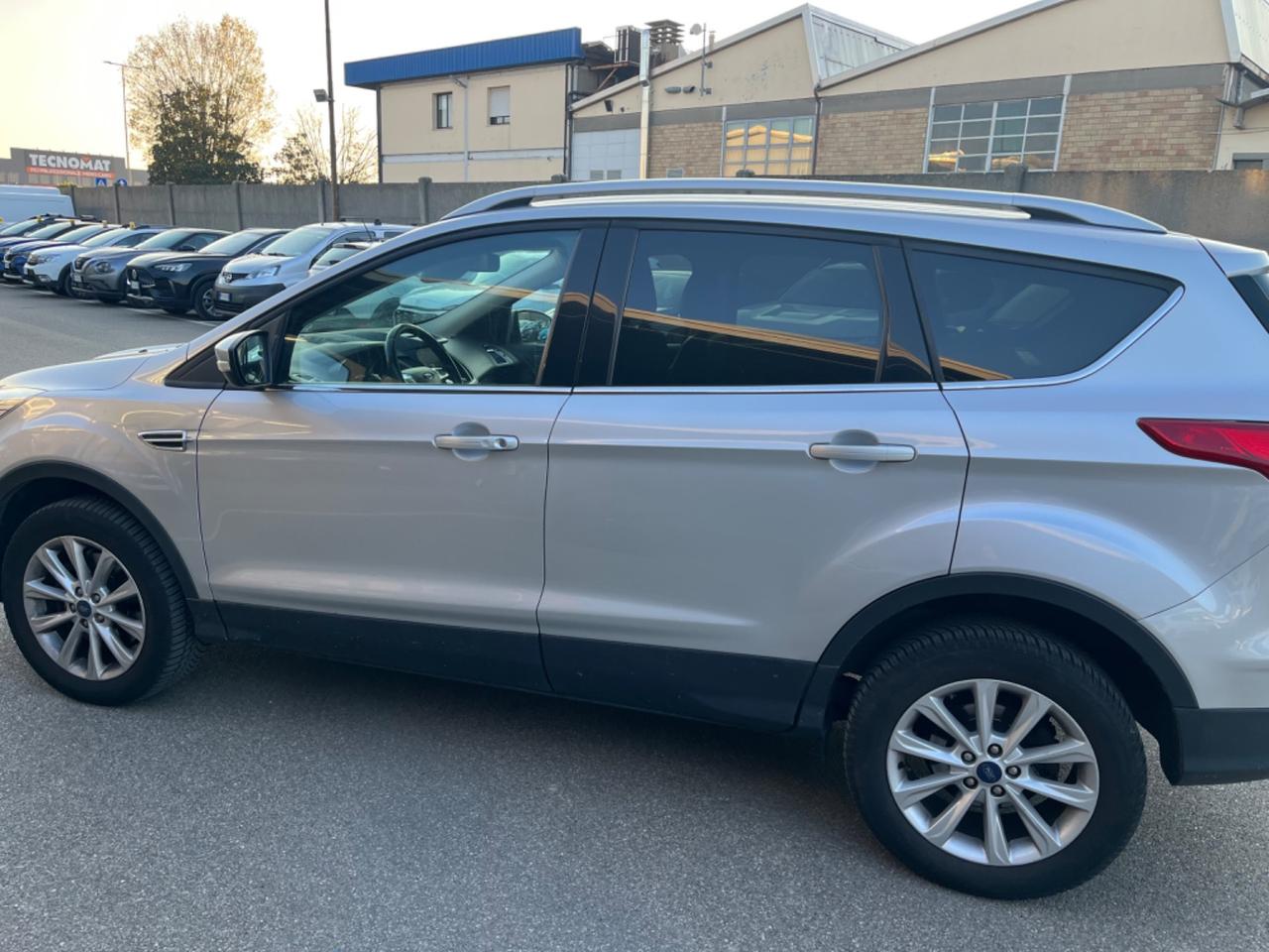 Ford Kuga 2.0 TDCI 150 CV S&S 4WD Titanium