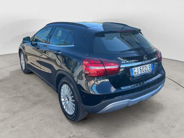 MERCEDES-BENZ GLA 200 GLA 200 d Automatic Sport