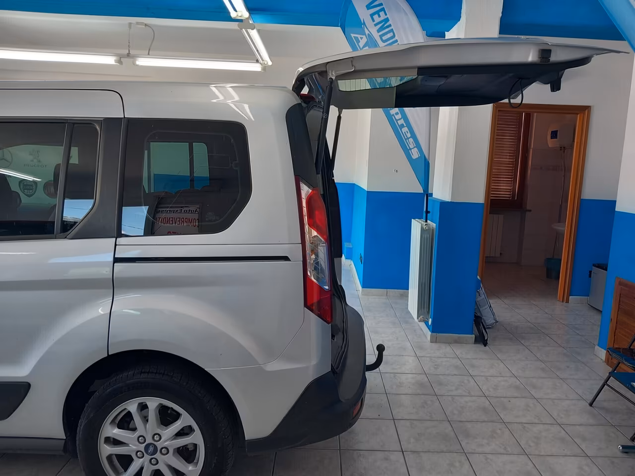 Ford Tourneo Connect 1.5 TDCi 120 CV anno 2019 km 125 mila