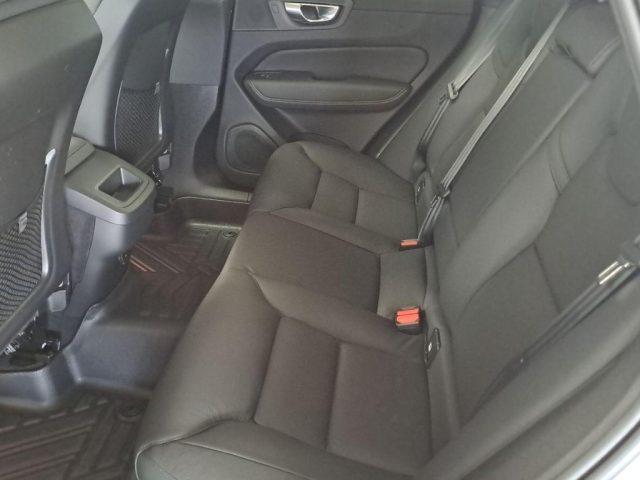 VOLVO XC60 B4 (d) automatico Plus Dark