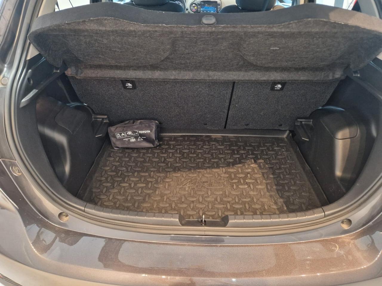 Toyota Yaris 1.0 5 porte lounge