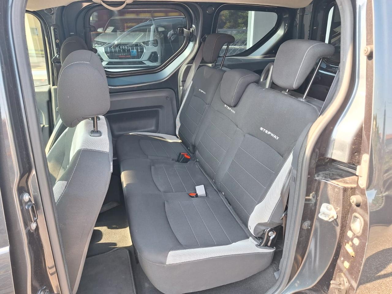 Dacia Dokker ADATTA DISABILI SEDILE PASSEGGERO GIREVOLE 1.5 dCi 8V 90CV Start&Stop Serie Speciale Wow