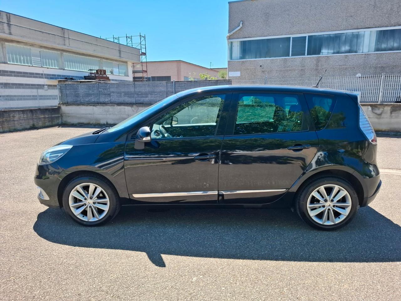 Renault Scenic 1.5 dCi del 2012 SOLO 96.000 KM