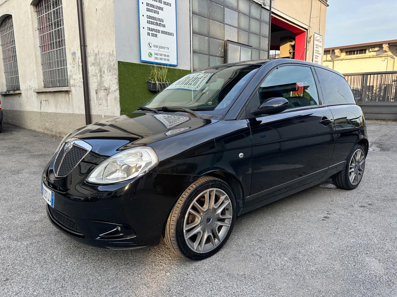 Lancia Ypsilon 1.4 16V Sport MomoDesign
