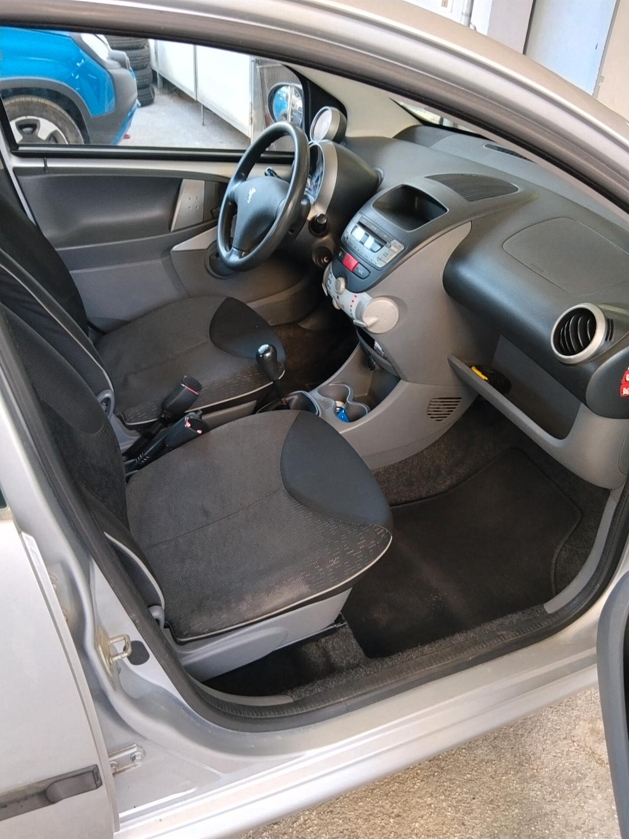 Peugeot 107 1.0 68CV 5p. Plaisir