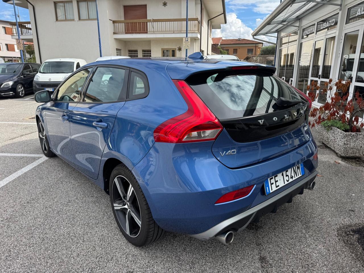 Volvo V40 D2 R-design Momentum