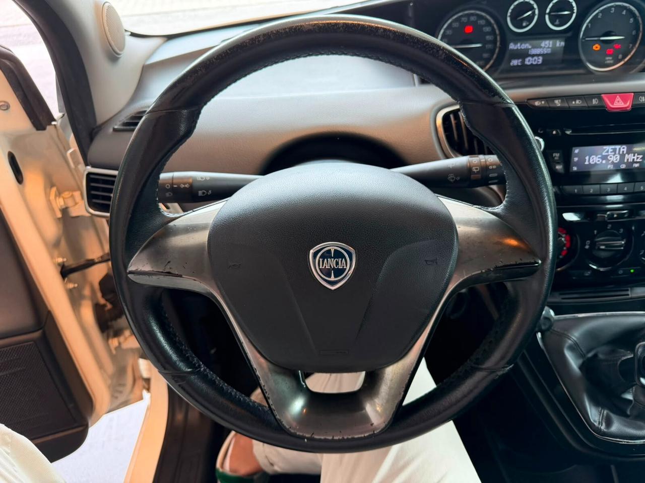 Lancia Ypsilon 1.2 69 CV 5 porte S&S Gold