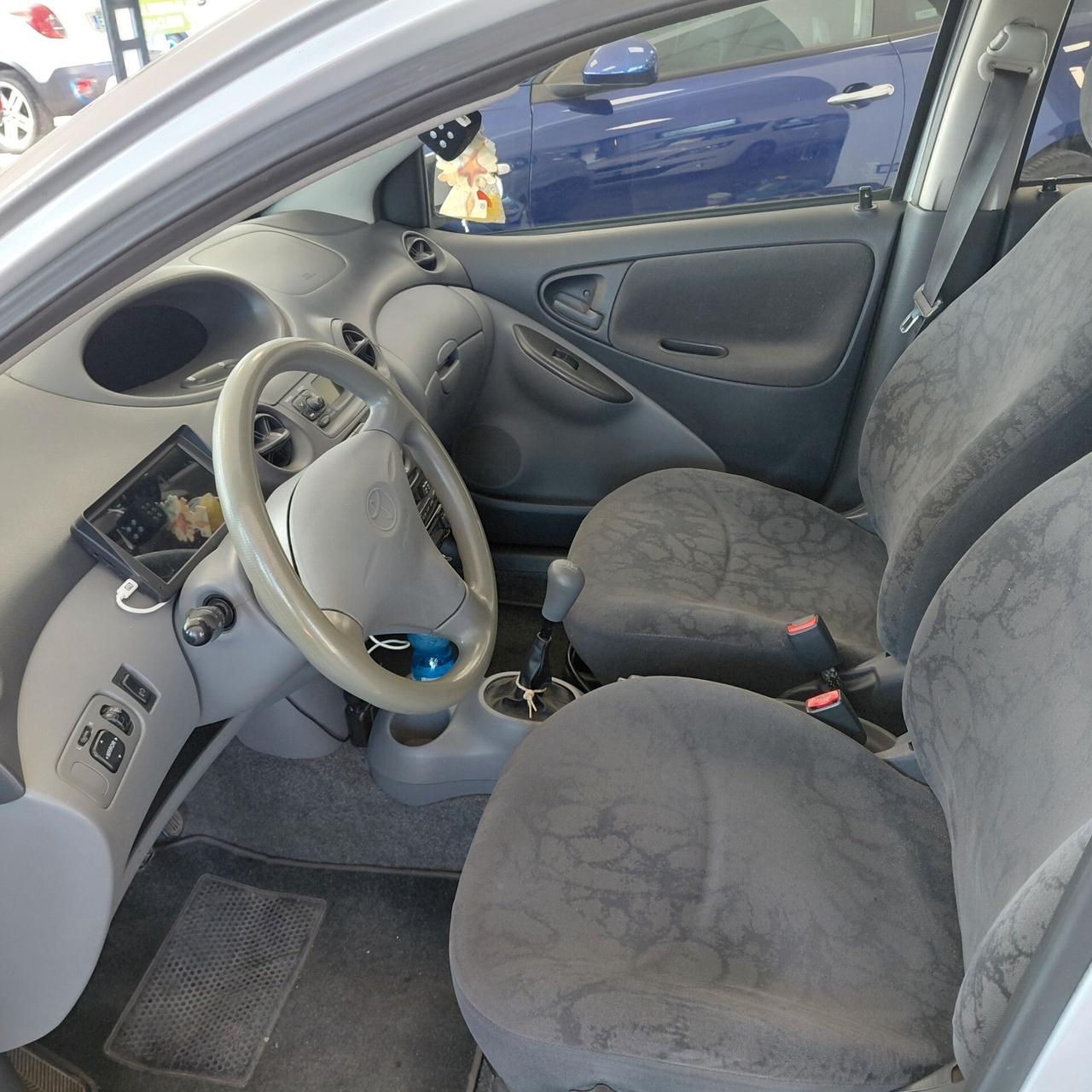 TOYOTA YARIS ANNO 2001 BZ 1.0 ADATTA NEOPATENTATI KM 220 MILA